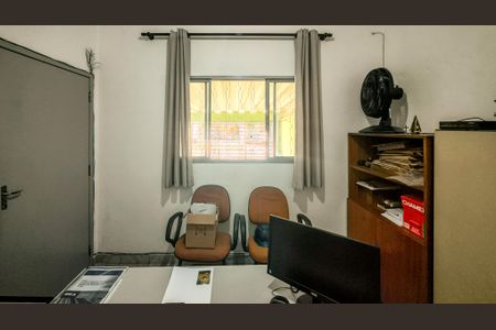 Casa à venda com 125m², 3 quartos e 2 vagasSala