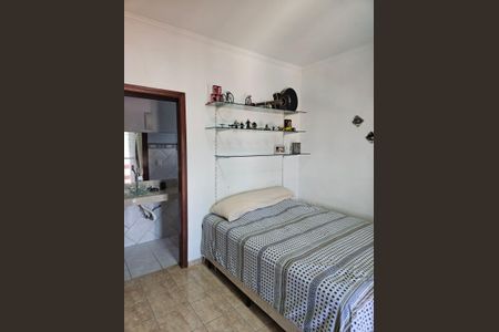 Casa de condomínio à venda com 330m², 4 quartos e 4 vagasQuarto