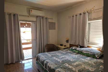 Casa de condomínio à venda com 330m², 4 quartos e 4 vagasQuarto