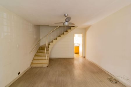 Sala de casa à venda com 3 quartos, 120m² em Chácara Santo Antônio (zona Sul), São Paulo