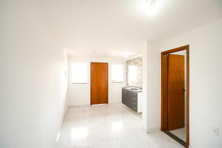 Sala e cozinha de apartamento à venda com 2 quartos, 33m² em Vila Esperança, São Paulo