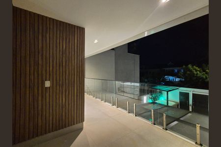 Casa de condomínio para alugar com 350m², 5 quartos e 2 vagas
