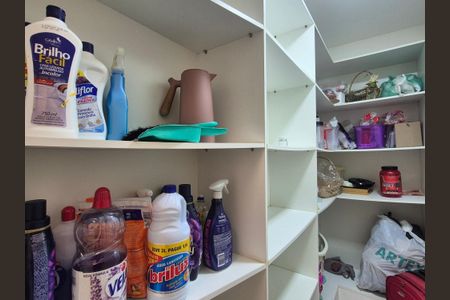 Casa de condomínio para alugar com 350m², 5 quartos e 2 vagas