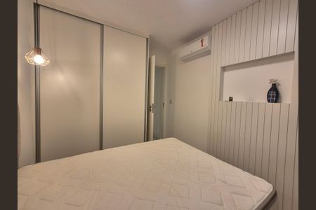 Casa de condomínio para alugar com 350m², 5 quartos e 2 vagas