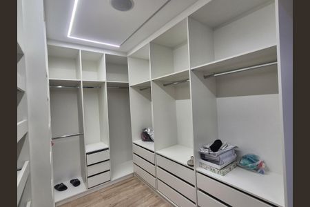 Casa de condomínio para alugar com 350m², 5 quartos e 2 vagas