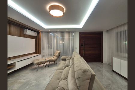 Casa de condomínio para alugar com 350m², 5 quartos e 2 vagas