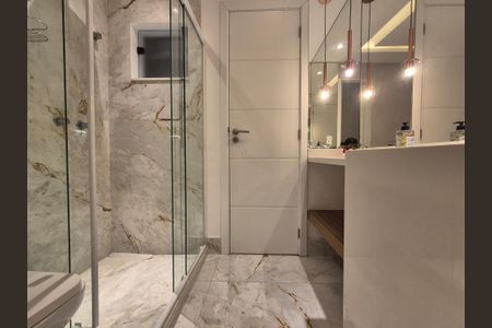 Casa de condomínio para alugar com 350m², 5 quartos e 2 vagas