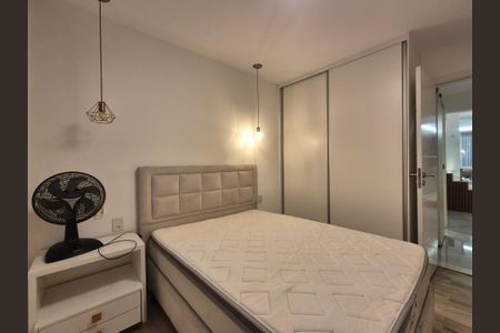 Casa de condomínio para alugar com 350m², 5 quartos e 2 vagas