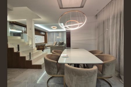 Casa de Condomínio para alugar com 5 quartos, 350m² em Vargem Grande, Rio de Janeiro