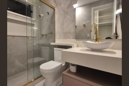 Casa de condomínio para alugar com 350m², 5 quartos e 2 vagas