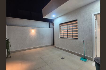 Casa de condomínio para alugar com 350m², 5 quartos e 2 vagas