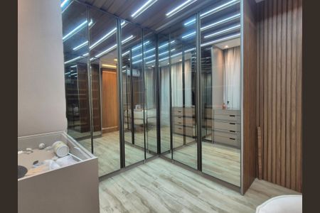 Casa de condomínio para alugar com 350m², 5 quartos e 2 vagas