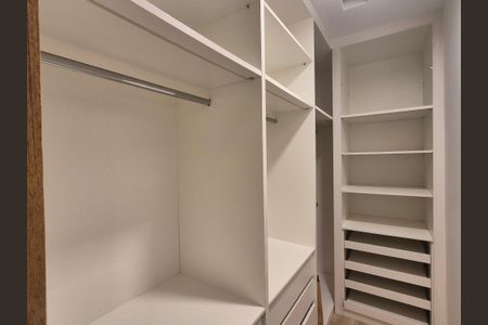 Casa de condomínio para alugar com 350m², 5 quartos e 2 vagas