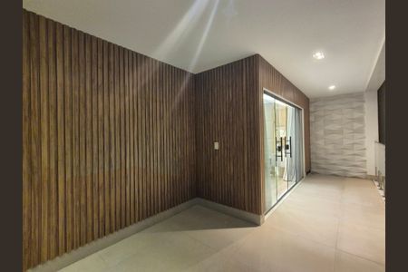 Casa de condomínio para alugar com 350m², 5 quartos e 2 vagas