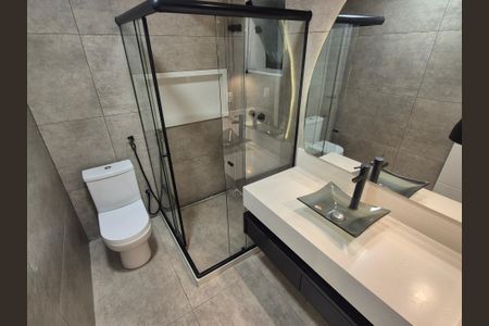 Casa de condomínio para alugar com 350m², 5 quartos e 2 vagas