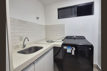 Casa de condomínio para alugar com 350m², 5 quartos e 2 vagas