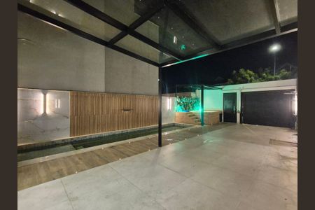 Casa de condomínio para alugar com 350m², 5 quartos e 2 vagas