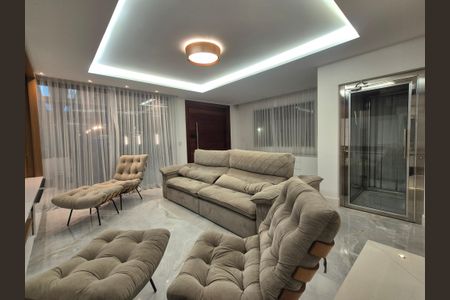 Casa de condomínio para alugar com 350m², 5 quartos e 2 vagas