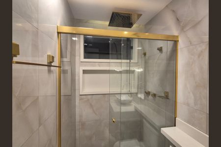 Casa de condomínio para alugar com 350m², 5 quartos e 2 vagas