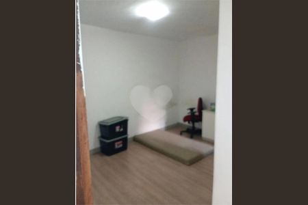 Casa à venda com 3 quartos, 200m² em Vila Talarico, São Paulo