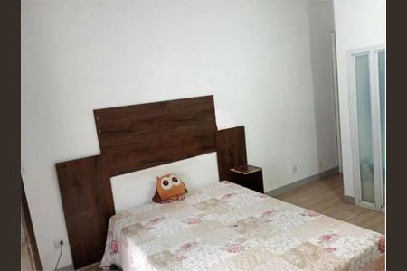 Casa à venda com 3 quartos, 200m² em Vila Talarico, São Paulo