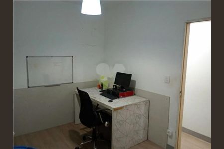 Casa à venda com 3 quartos, 200m² em Vila Talarico, São Paulo