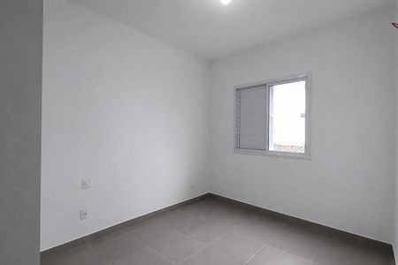 Quarto 1 de apartamento para alugar com 2 quartos, 55m² em Santa Mônica, Uberlândia