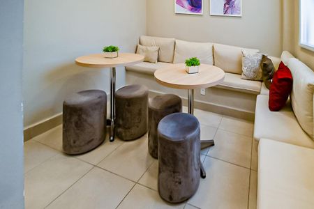 Apartamento para alugar com 41m², 2 quartos e sem vagaÁrea comum - Salão de festas