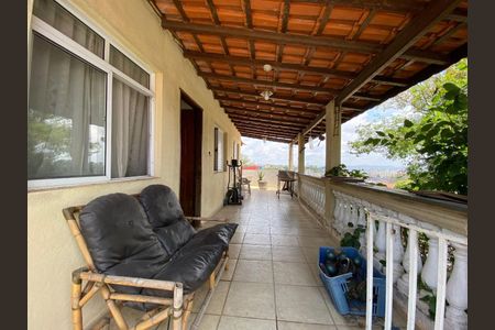 Casa à venda com 17m², 4 quartos e 3 vagas