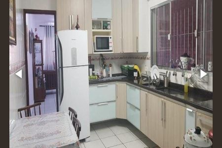 Casa à venda com 3 quartos, 100m² em Vila Yara, São Paulo