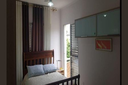 Casa à venda com 3 quartos, 100m² em Vila Yara, São Paulo