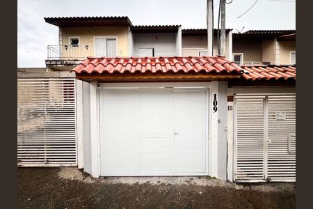 Casa à venda com 100m², 2 quartos e 4 vagas