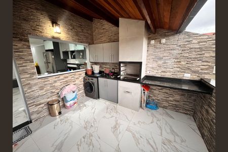 Casa à venda com 2 quartos, 100m² em Vila Yara, São Paulo