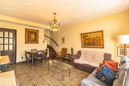 Casa à venda com 3 quartos, 126m² em Vila Mariana, São Paulo