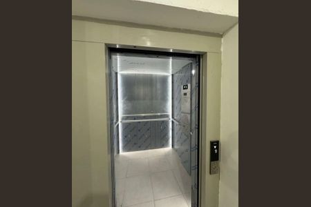 Apartamento para alugar com 38m², 2 quartos e 1 vagaElevador