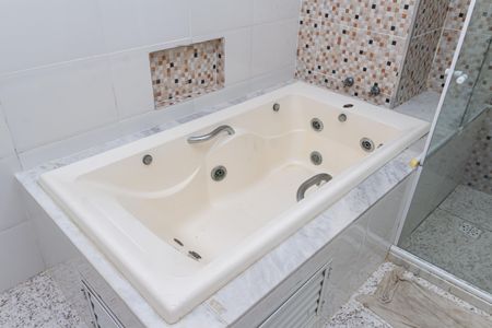 Casa para alugar com 170m², 2 quartos e 3 vagasBanheiro da Suíte 2