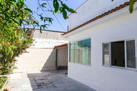 Casa para alugar com 170m², 2 quartos e 3 vagasQuintal