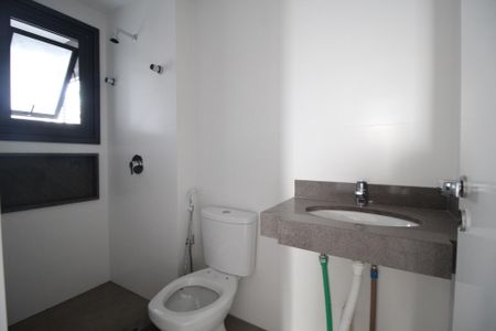 Apartamento à venda com 106m², 3 quartos e 2 vagasBanheiro da Suíte 2