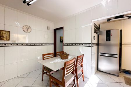 Casa à venda com 130m², 3 quartos e 2 vagas Casa à venda com 130m², 3 quartos e 2 vagasCozinha