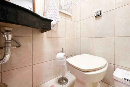 Casa à venda com 130m², 3 quartos e 2 vagas Casa à venda com 130m², 3 quartos e 2 vagasLavabo