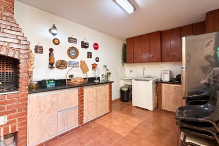 Casa à venda com 130m², 3 quartos e 2 vagas Casa à venda com 130m², 3 quartos e 2 vagasÁrea de Serviço