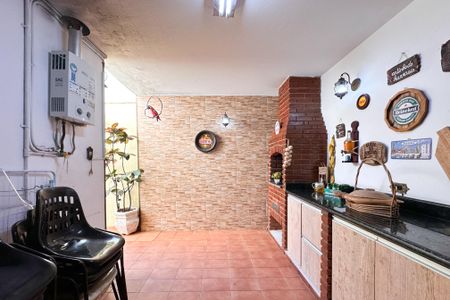 Casa à venda com 130m², 3 quartos e 2 vagas Casa à venda com 130m², 3 quartos e 2 vagasÁrea de Serviço