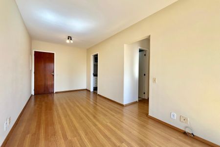 Sala de apartamento para alugar com 2 quartos, 63m² em Vila Guarani, São Paulo