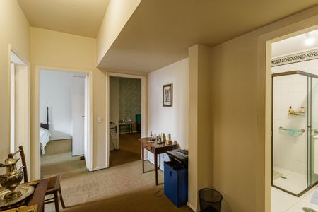 Corredor de apartamento para alugar com 3 quartos, 130m² em Itaim Bibi, São Paulo