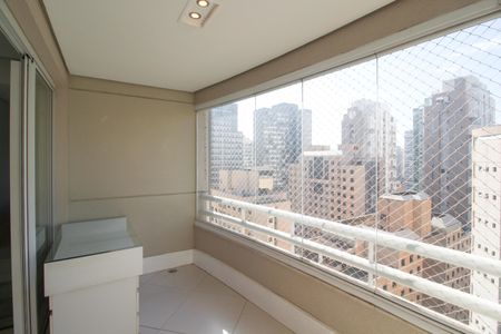 Apartamento à venda com 106m², 3 quartos e 2 vagasVaranda