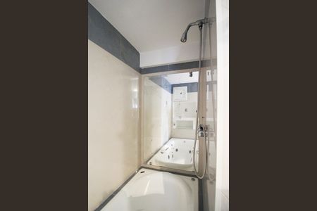 Apartamento à venda com 106m², 3 quartos e 2 vagasBanheiro da Suíte 