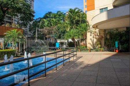 Apartamento à venda com 106m², 3 quartos e 2 vagasEntrada