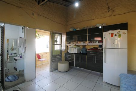 Casa à venda com 313m², 4 quartos e 5 vagasCozinha 1
