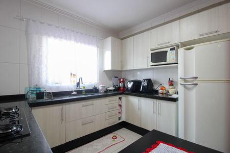 Casa à venda com 313m², 4 quartos e 5 vagasCozinha 2