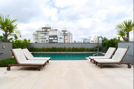 Studio para alugar com 24m², 1 quarto e sem vaga Studio para alugar com 24m², 1 quarto e sem vagaÁrea comum - Piscina